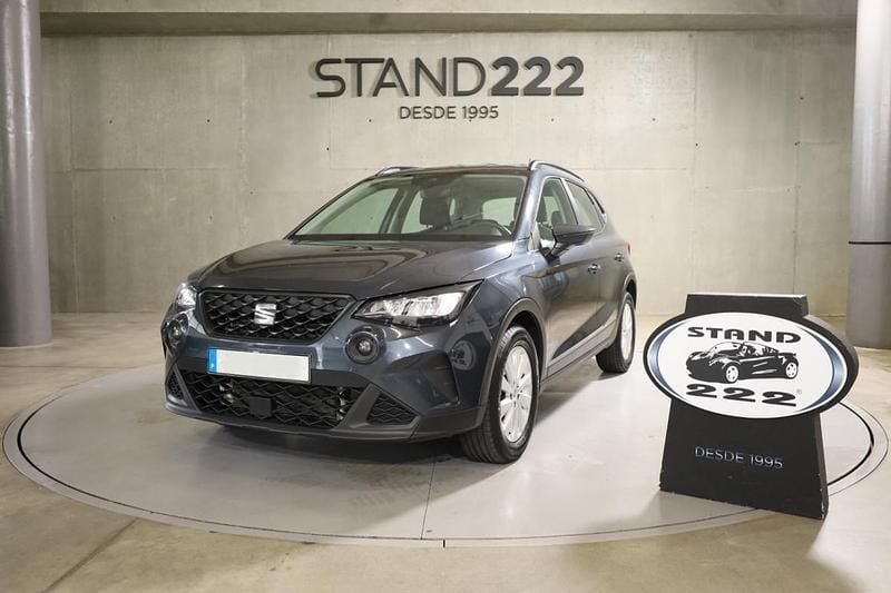 Cinzento Usado 2023 Seat Arona Style SUV | € 15.980 (Preço justo) - Imagem 1/4