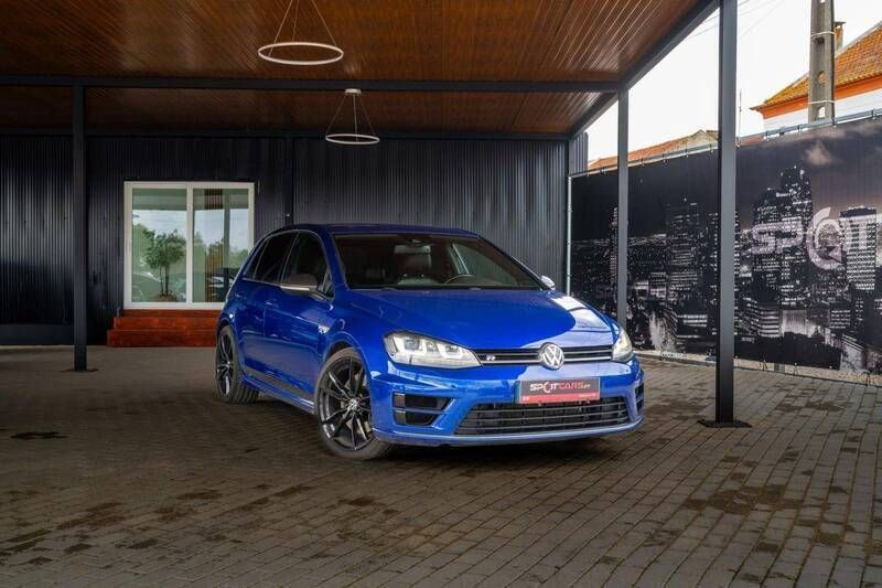 Azul Usado 2016 VW Golf VII R Citadino | € 29.990 (Preço justo) - Imagem 1/4