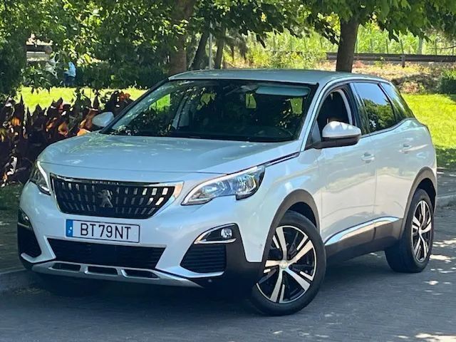 Usado Peugeot 3008 Allure 130 HP (95 kW) 2019 Branco SUV