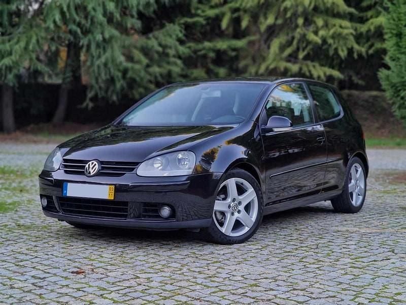 Preto Usado 2003 VW Golf IV Citadino | € 6.750 - Imagem 1/4
