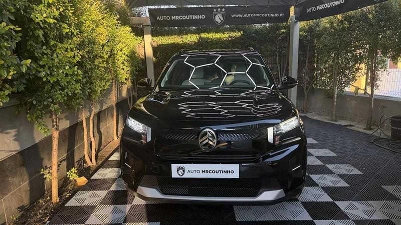 Usado Citroën e-C3 83 kW (113 HP) 2025 Preto Citadino