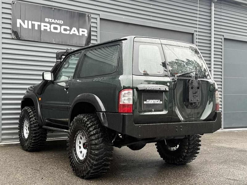 Usado Nissan Patrol 129 HP (94 kW) 1998 Verde SUV