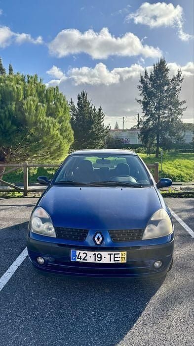 Usado 2002 Renault Clio II Sedan | € 1.350 (Bom preço) - Imagem 1/4