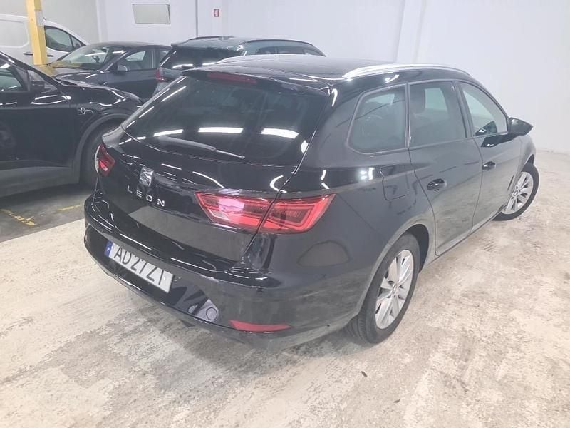 Usado Seat Leon ST 115 HP (84 kW) 2020 Preto Carrinha