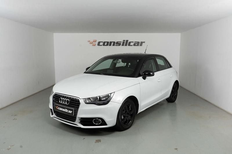 Branco Usado 2013 Audi A1 Sportback Sport Citadino | € 9.980 (Bom preço) - Imagem 1/4