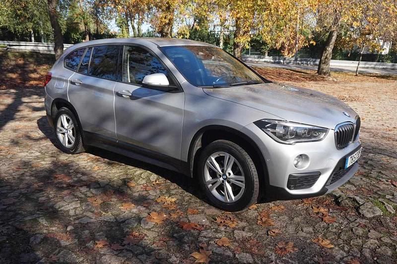 Cinzento Usado 2017 BMW X1 SUV | € 15.750 (Preço justo) - Imagem 1/4