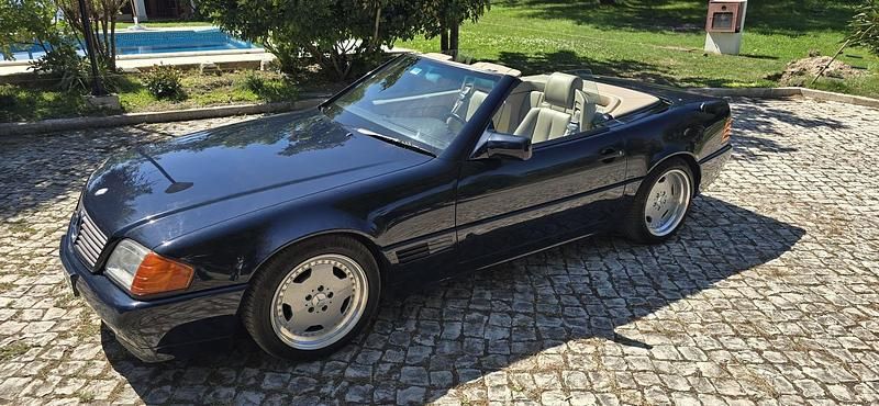 Preto Usado 1989 Mercedes SL300 Coupé | € 54.900 - Imagem 1/3
