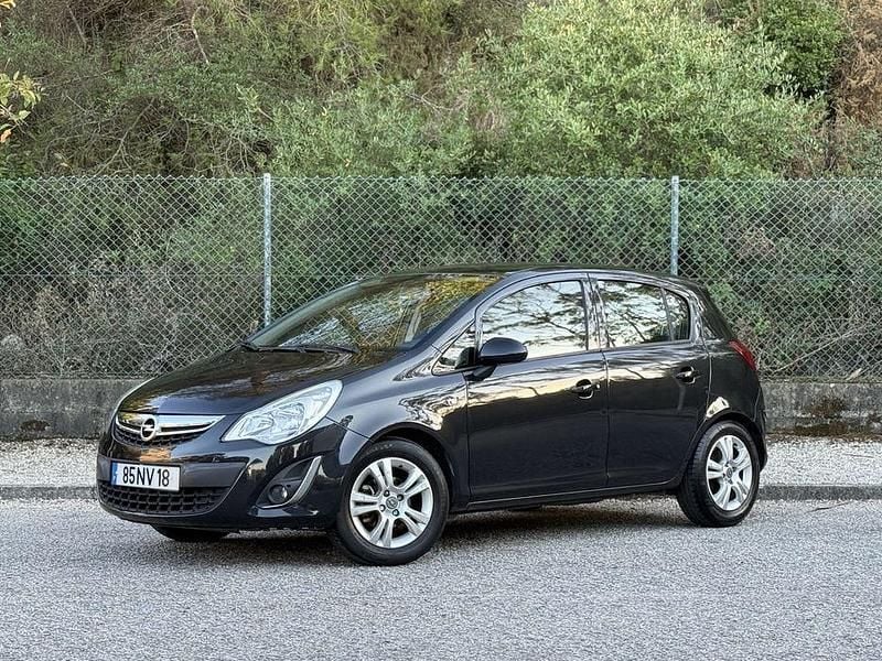 Usado 2013 Opel Corsa Sedan | € 5.490 (Bom preço) - Imagem 1/4