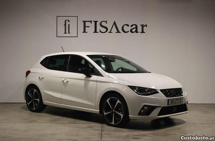 Branco Usado 2023 Seat Ibiza FR Citadino | € 17.400 (Preço justo) - Imagem 1/1