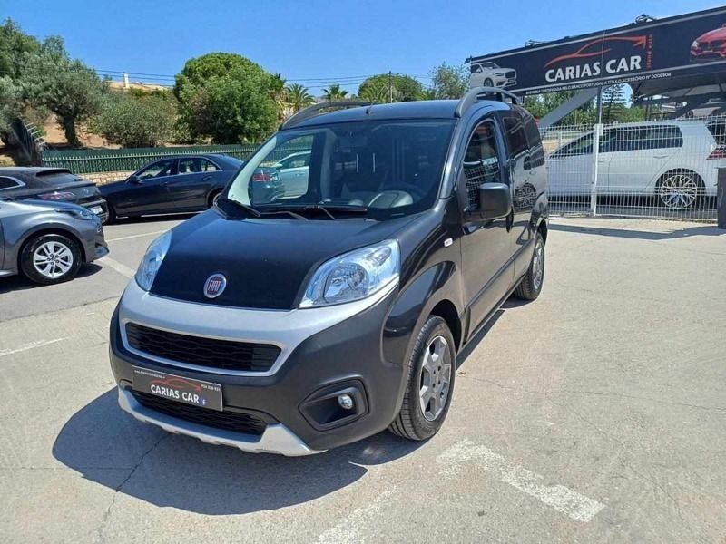 Preto Usado 2019 Fiat Fiorino Monovolume | € 12.900 (Preço elevado) - Imagem 1/4
