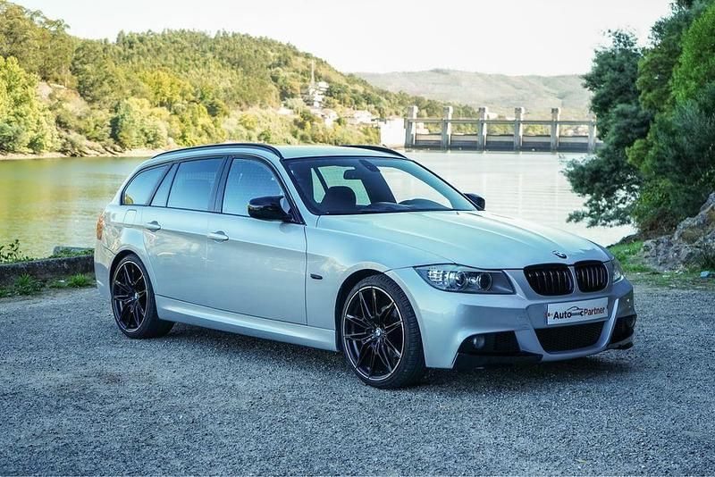 Usado 2011 BMW 318 Carrinha | € 10.900 (Preço elevado) - Imagem 1/4