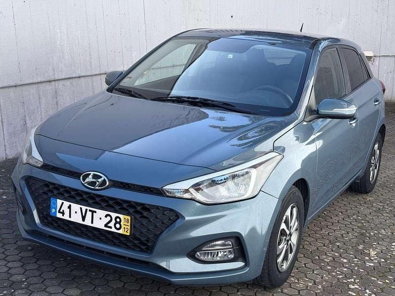 Usado Hyundai i20 Comfort 100 HP (73 kW) 2018 Azul