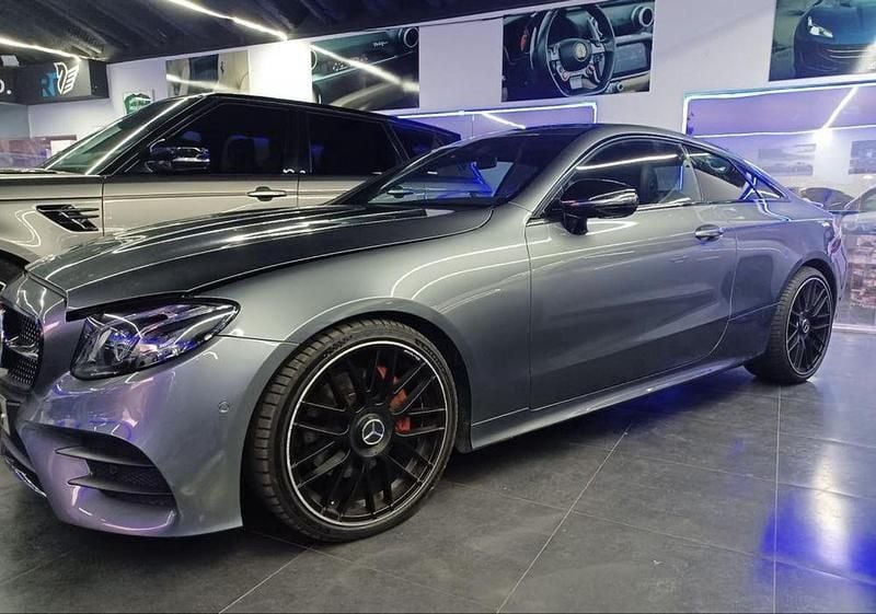 Usado 2017 Mercedes E220 AMG Coupé | € 35.900 (Bom preço) - Imagem 1/4