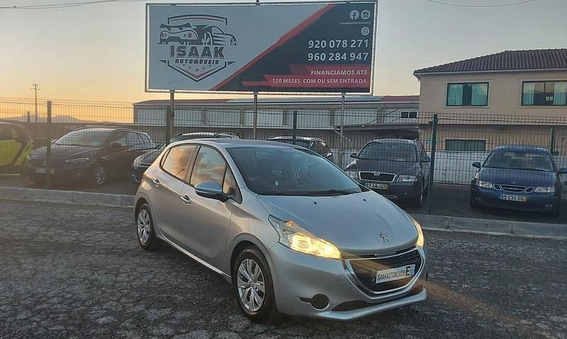 Cinza Usado 2013 Peugeot 208 Active Citadino | € 6.900 (Super Preço) - Imagem 1/4