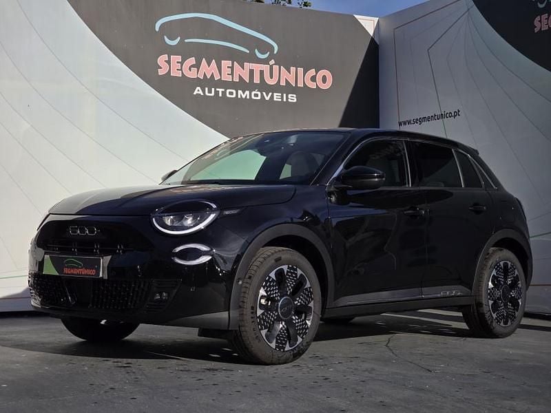 Preto Novo 2025 Fiat 600 La Prima | € 24.890 (Preço justo) - Imagem 1/4