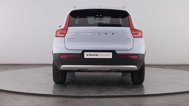 Usado Volvo XC40 163 HP (119 kW) 2025 Azul SUV
