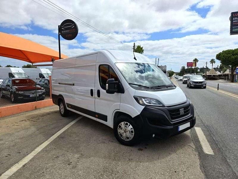 Branco Usado 2022 Fiat Ducato Van | € 25.950 (Preço justo) - Imagem 1/2