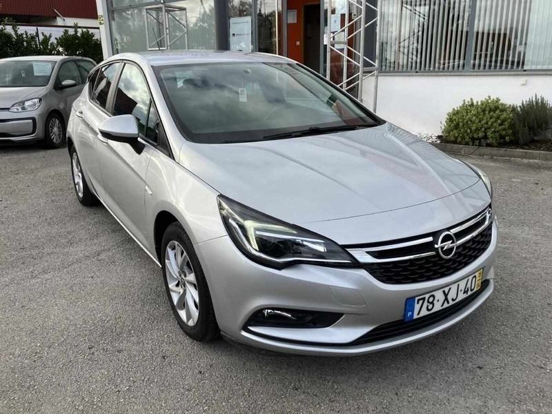Usado Opel Astra Edition 105 HP (77 kW) 2019 Cinzento Citadino