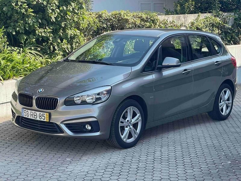 Cinza Usado 2016 BMW 216 Active Tourer Sport Line Monovolume | € 14.900 (Bom preço) - Imagem 1/4