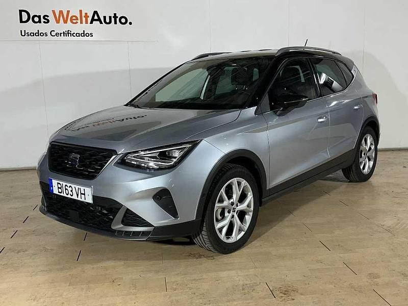 Cinzento Usado 2024 Seat Arona SUV | € 20.690 (Preço elevado) - Imagem 1/4