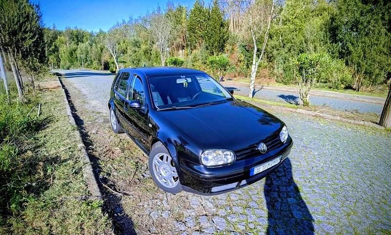 Preto Usado 2003 VW Golf IV | € 2.950 (Preço justo) - Imagem 1/4