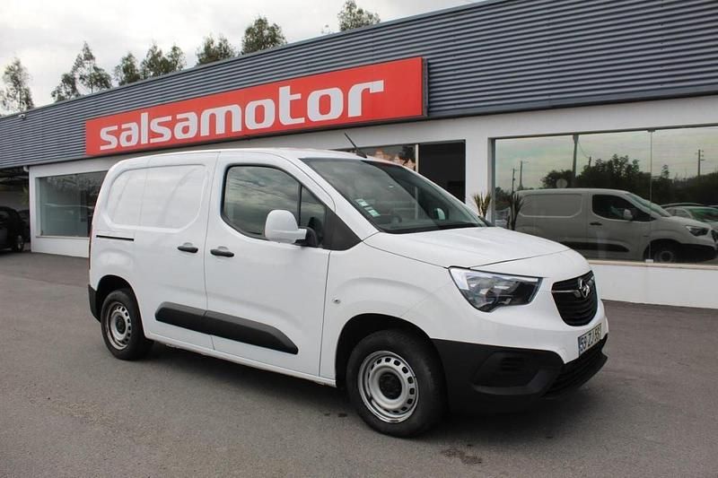 Branco Usado 2019 Opel Combo | € 12.900 (Bom preço) - Imagem 1/4