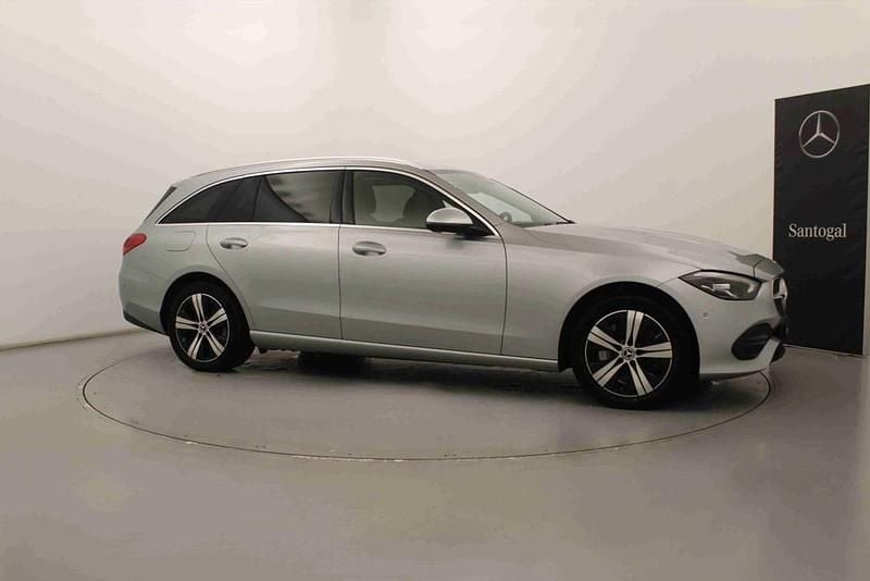 Usado Mercedes C300 197 HP (144 kW) 2024 Outra Carrinha