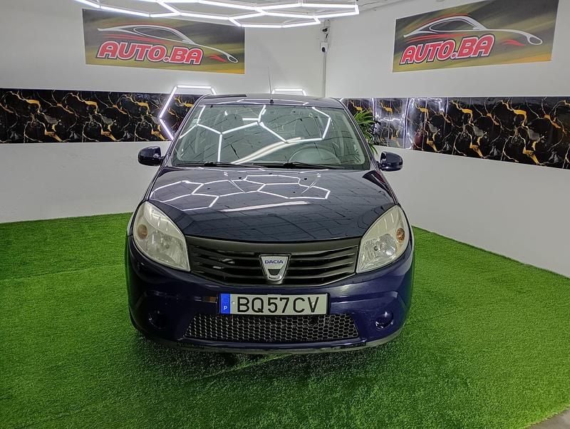 Usado Dacia Sandero 74 HP (54 kW) 2011 Azul