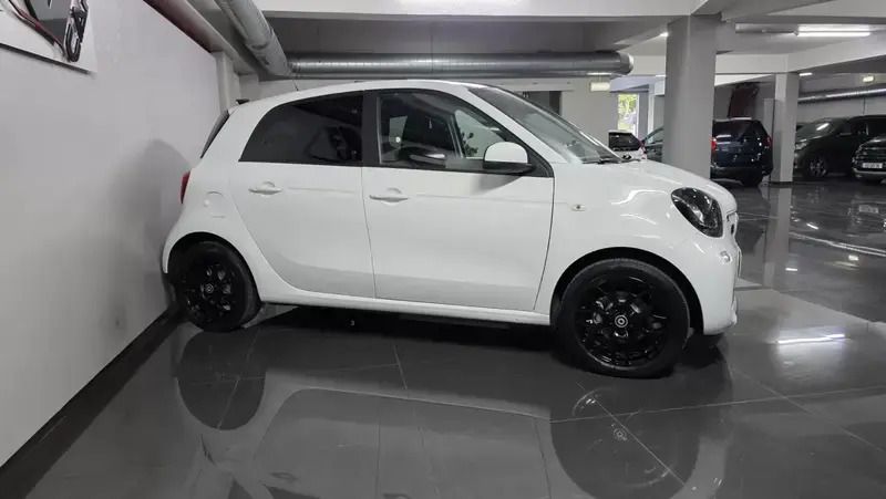 Usado Smart ForFour Electric Drive Brabus 60 kW (82 HP) 2019 Branco