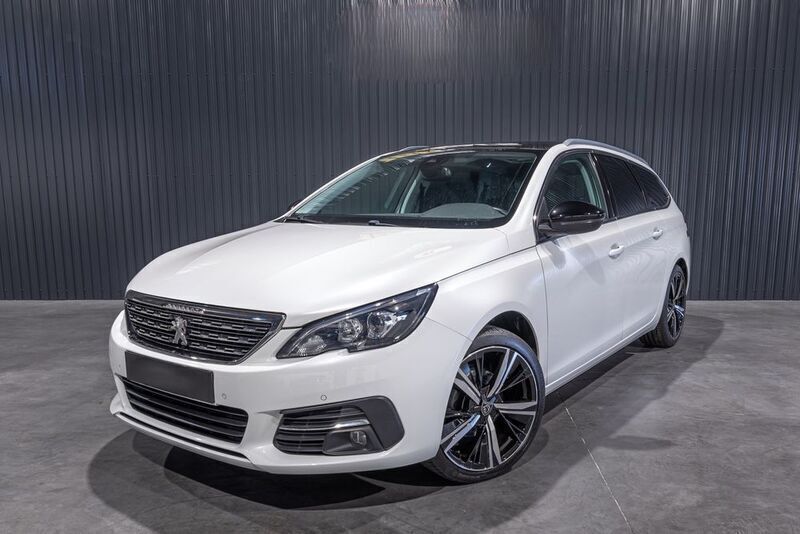 Usado 2018 Peugeot 308 Allure Sedan | € 11.990 (Preço justo) - Imagem 1/4