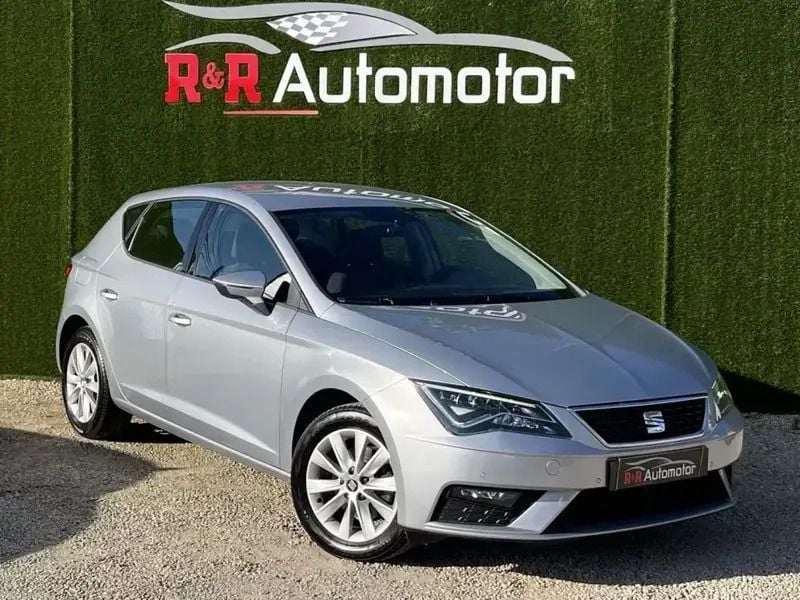 Cinza Usado 2019 Seat Leon Style Citadino | € 16.800 (Preço justo) - Imagem 1/4