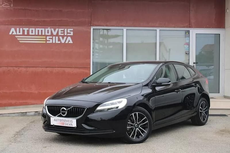 Preto Usado 2019 Volvo V40 Momentum Carrinha | € 16.990 (Preço justo) - Imagem 1/4