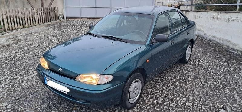 Usado 1996 Hyundai Accent Sedan | € 1.450 - Imagem 1/4
