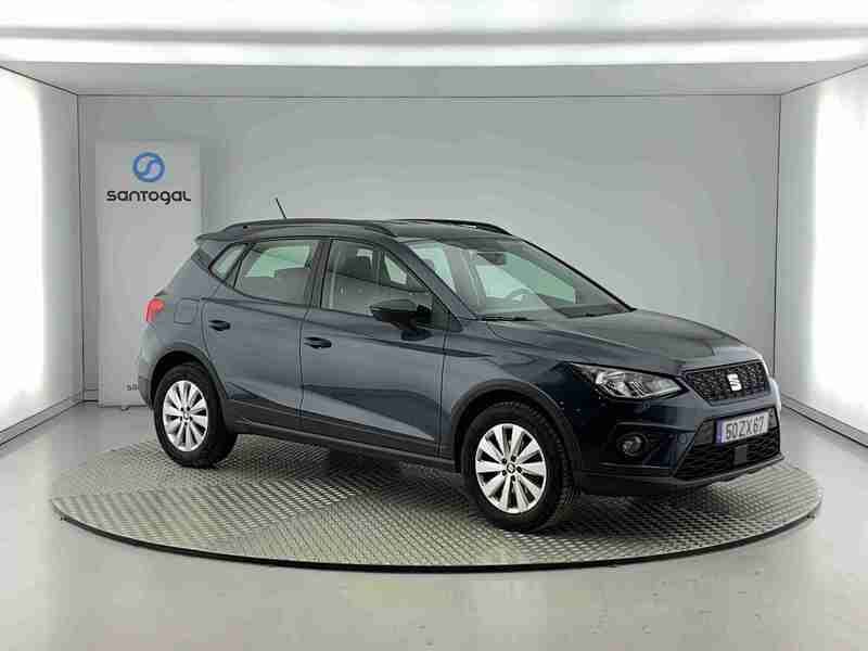 Cinzento Usado 2020 Seat Arona Reference SUV | € 15.490 (Preço justo) - Imagem 1/4