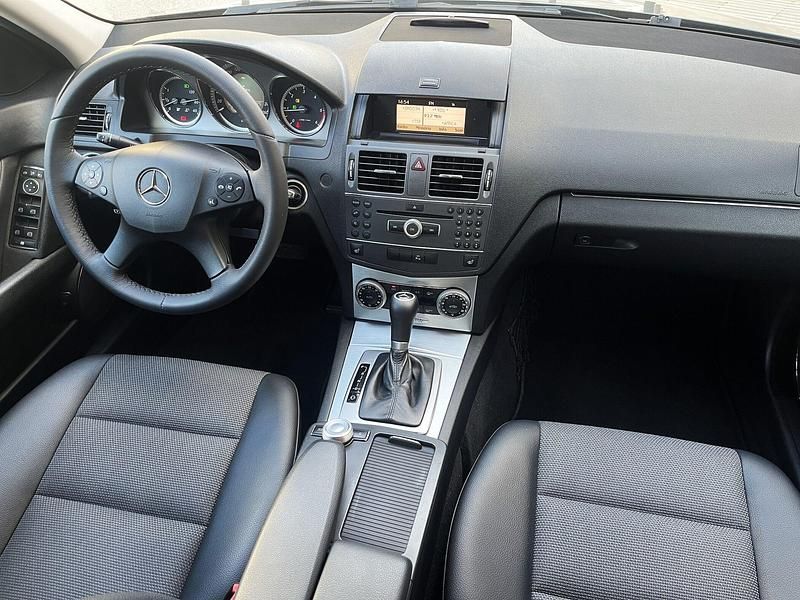 Usado Mercedes C220 Avantgarde 170 HP (125 kW) 2011 Outro Sedan