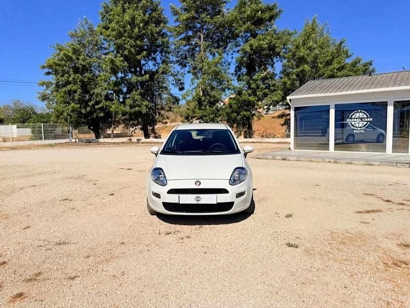 Branco Usado 2017 Fiat Punto Citadino | € 10.900 (Preço elevado) - Imagem 1/4