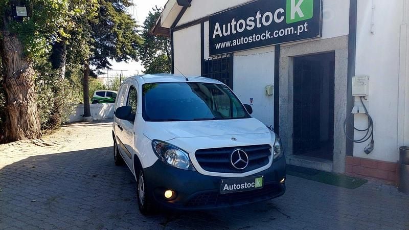 Usado Mercedes Citan 109 95 HP (69 kW) 2020 Branco Sedan