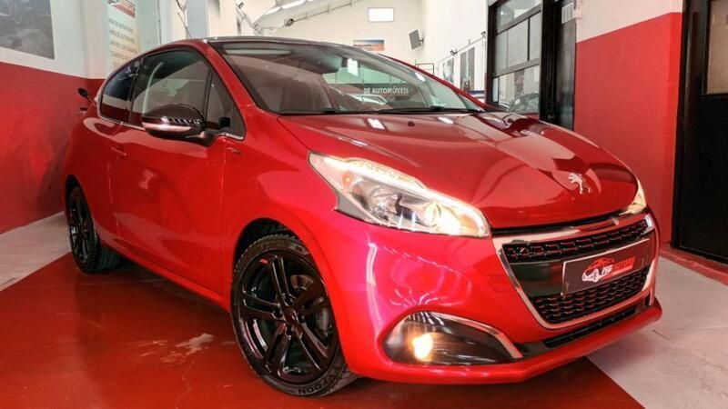 Usado Peugeot 208 GT-line 110 HP (80 kW) 2016 Outra (metalizado) Citadino