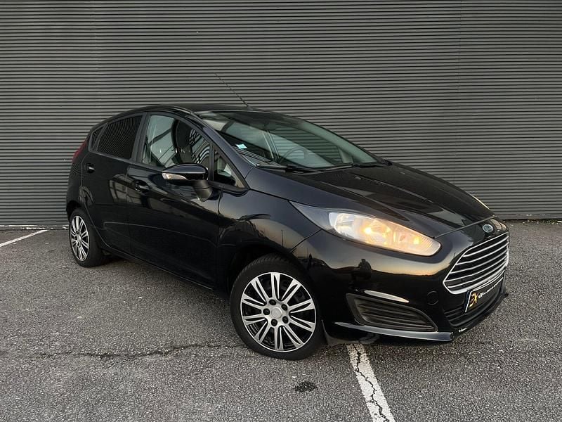 Preto Usado 2013 Ford Fiesta Titanium Citadino | € 5.990 (Super Preço) - Imagem 1/4
