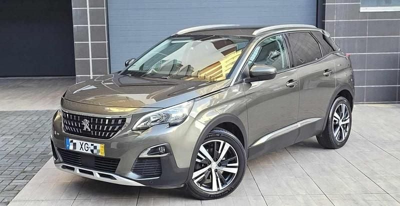 Usado Peugeot 3008 131 HP (96 kW) 2019 Cinzento SUV