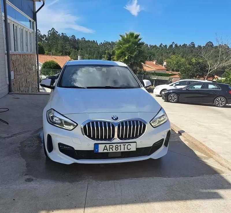 Branco Usado 2022 BMW 116 Comfort Edition Citadino | € 26.980 (Preço elevado) - Imagem 1/4