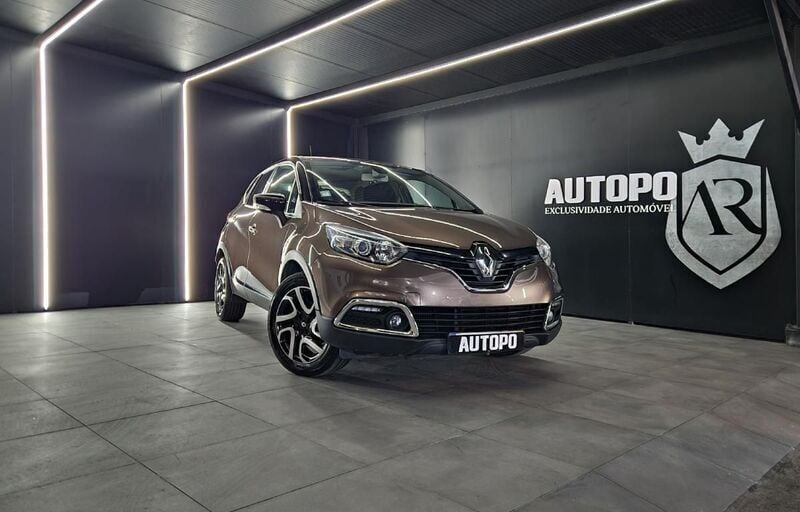 Castanho Usado 2013 Renault Captur SUV | € 12.900 (Preço elevado) - Imagem 1/4