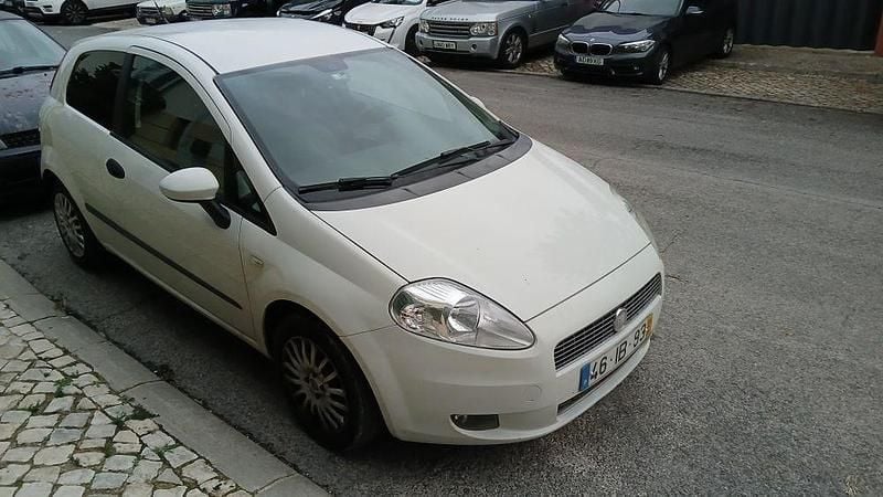Usado Fiat Grande Punto 75 HP (55 kW) 2009 Citadino