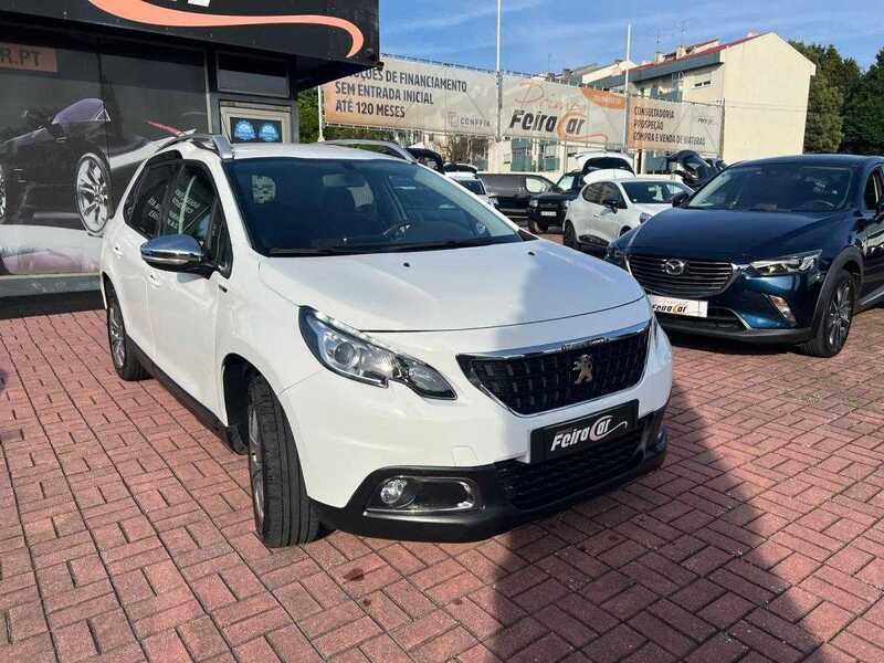 Branco Usado 2017 Peugeot 2008 Style SUV | € 12.750 (Preço elevado) - Imagem 1/4