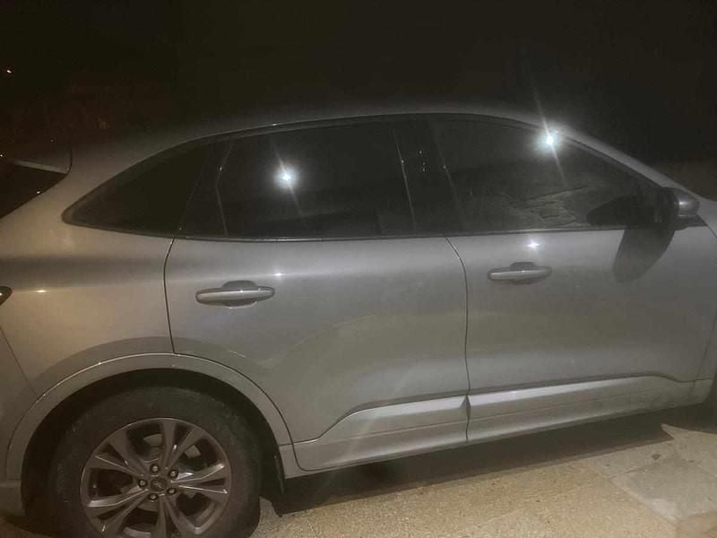 Cinzento Usado 2020 Ford Kuga SUV | € 21.000 (Bom preço) - Imagem 1/4