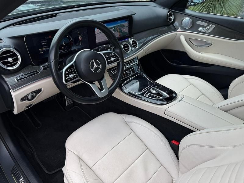 Usado Mercedes E220 All-Terrain Avantgarde 194 HP (142 kW) 2018 Cinza Carrinha