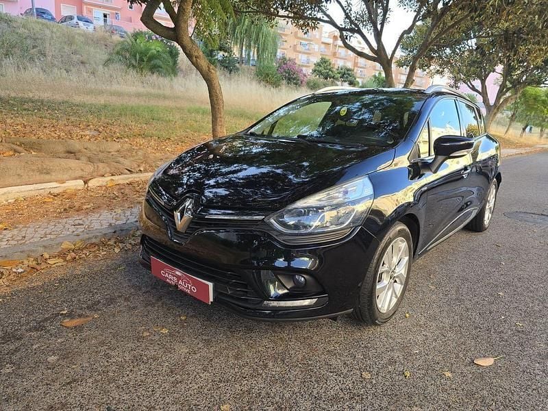 Usado Renault Clio GrandTour LIMITED 90 HP (66 kW) 2019 Preto Carrinha