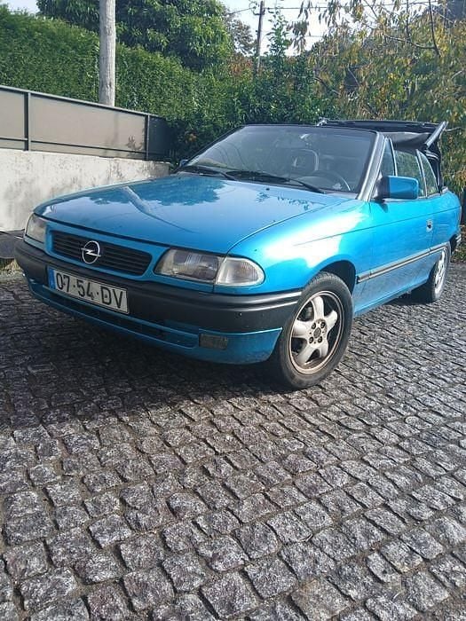 Usado Opel Astra 75 HP (55 kW) 1994 Cabrios
