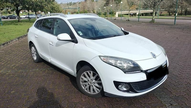 Usado 2012 Renault Mégane III Sedan | € 3.250 - Imagem 1/4