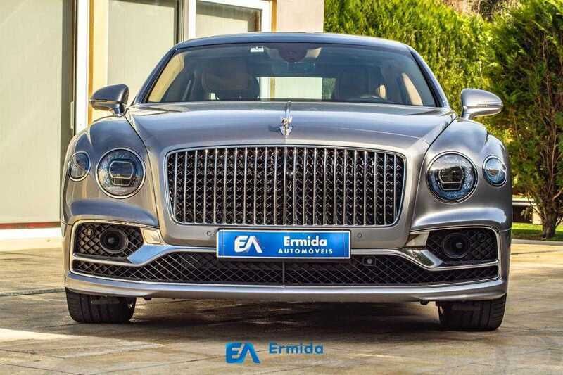 Usado Bentley Flying Spur 544 HP (400 kW) 2022 Cinzento Sedan